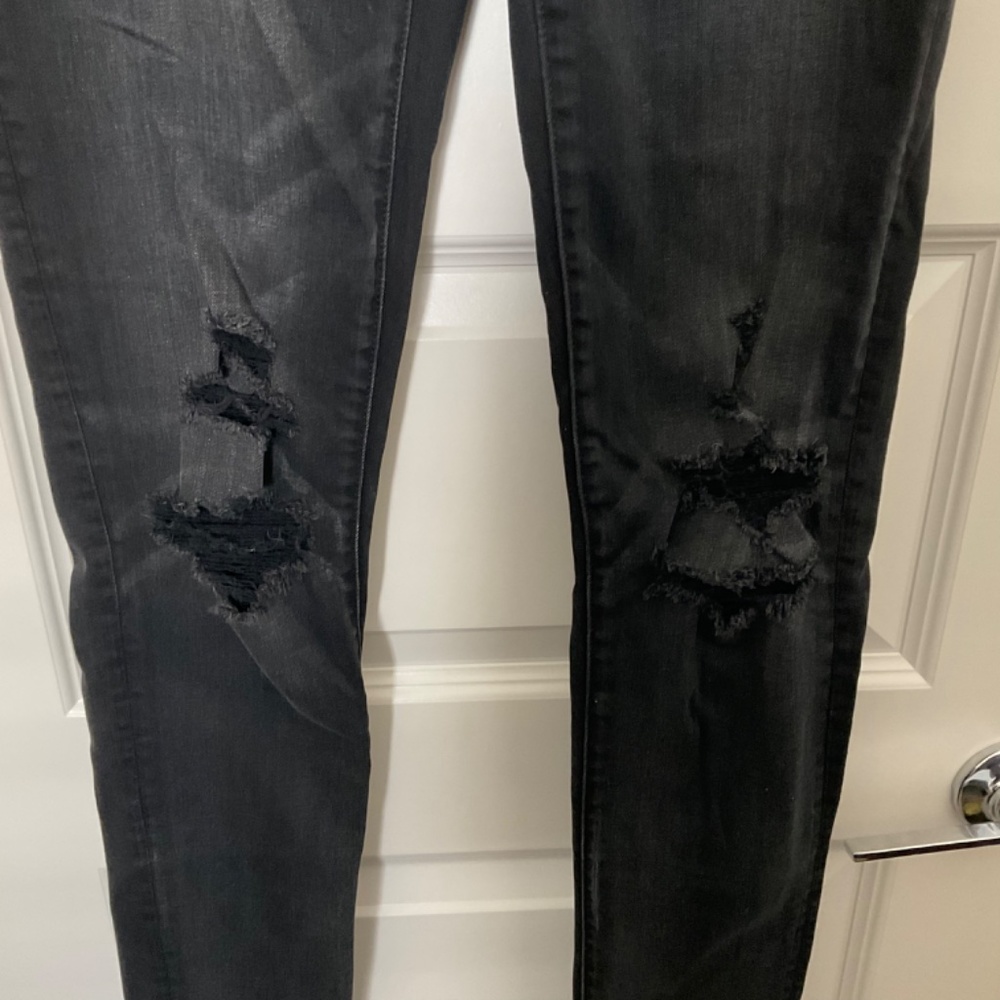 American Eagle Black Distressed Jeggings - Size 2 Long - Picture 2 of 12